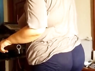 arab mature big ass