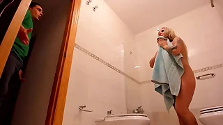 Spying more than my blonde stepmom in the shower, she requirements me fucking her and cumming more than her face